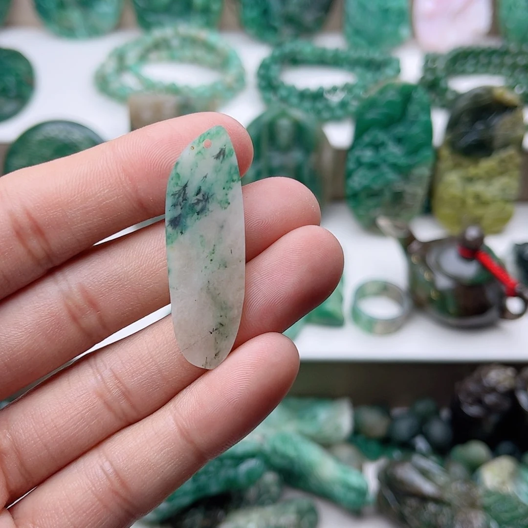 独山玉挂件未镶嵌