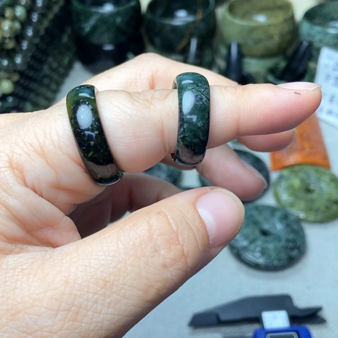 用***2蛇纹石玉未镶嵌戒指