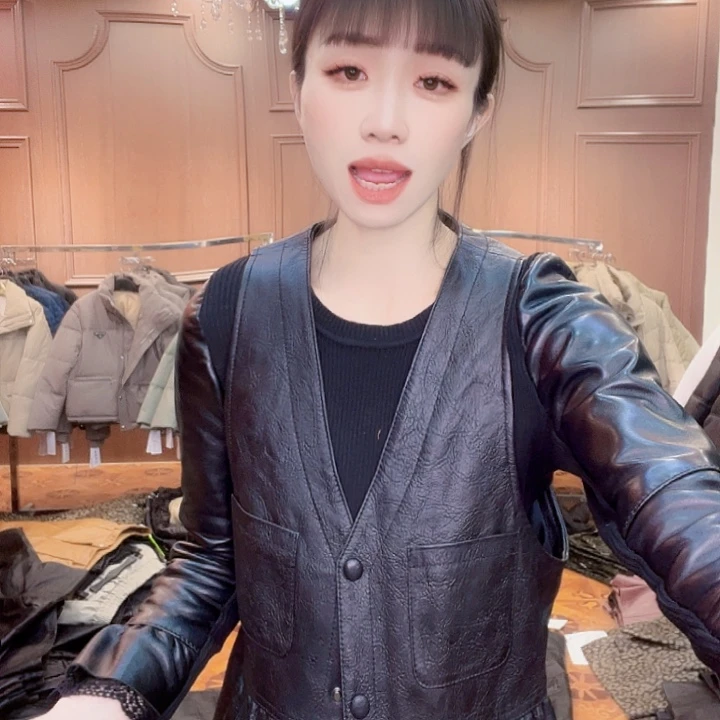 135……150斤皮马甲连衣裙