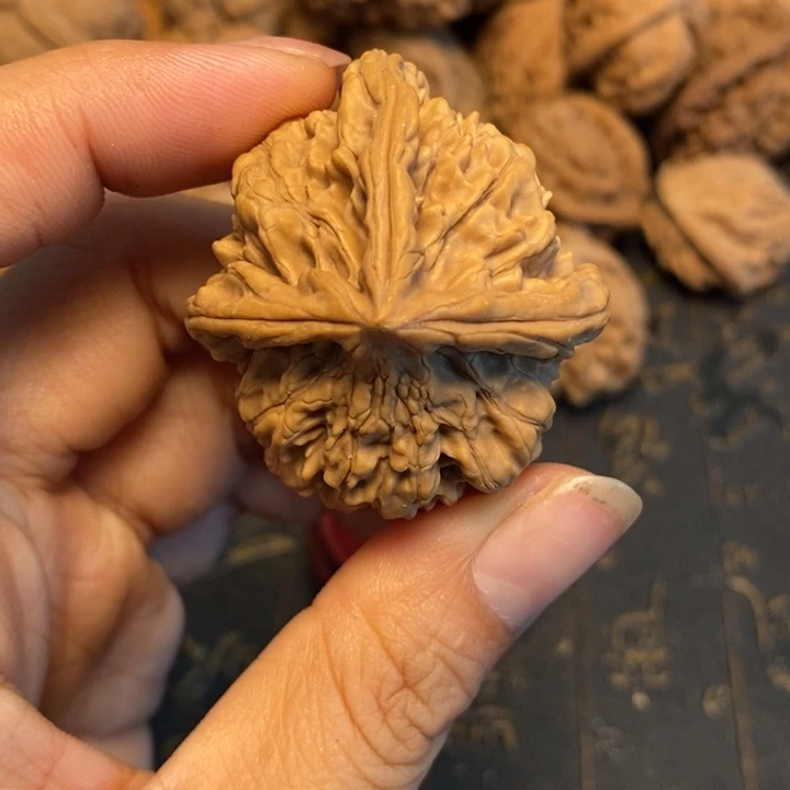 文玩核桃吊坠好*!文玩核桃异形单只