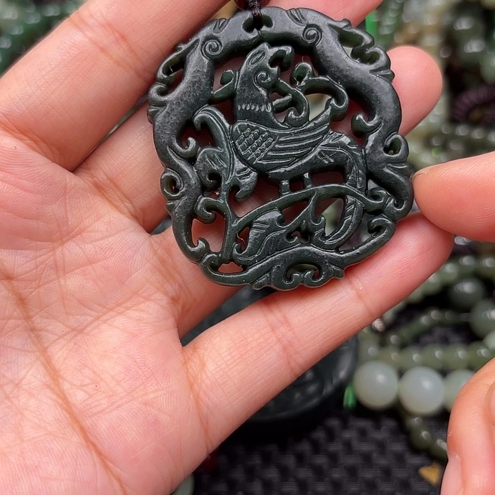 颈饰未镶嵌和田玉