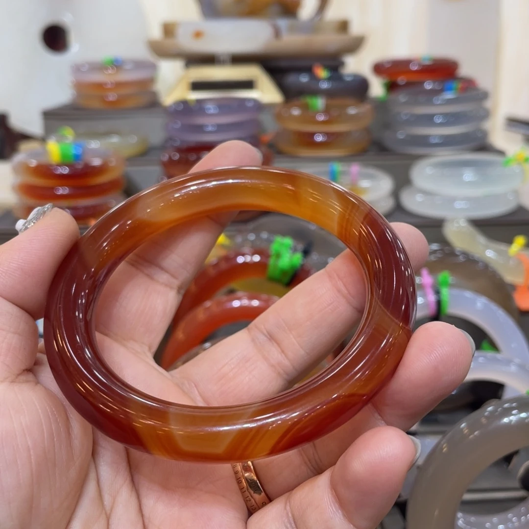 玛瑙/玉髓手镯未镶嵌