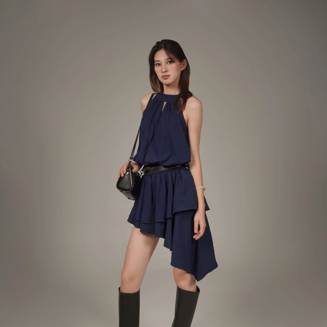 【蜜蜜家】甜辣凤气质挂脖不规则设计感连衣裙WD/6711