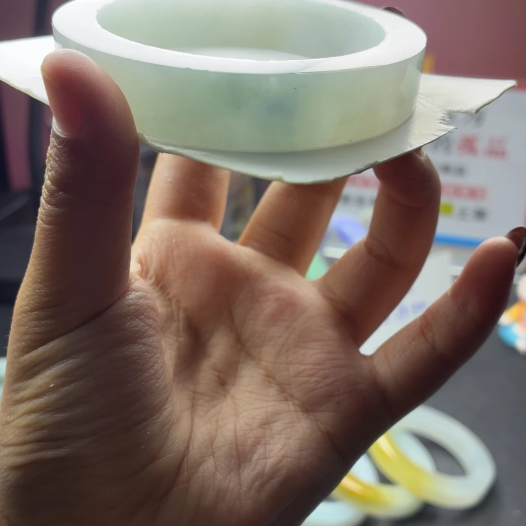 猛***腿定制翡翠未镶嵌缅A翡翠多样性发一