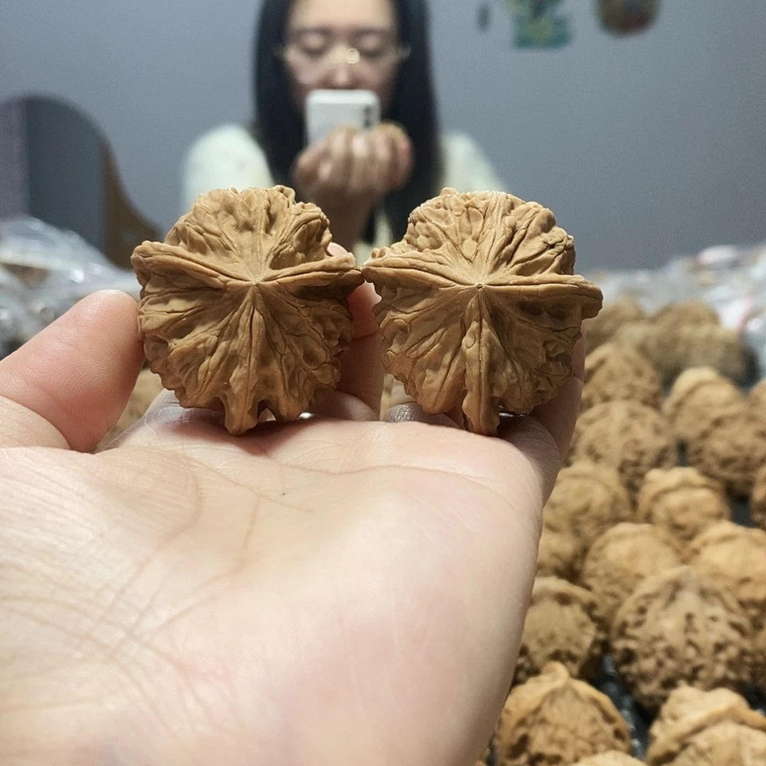 文玩核桃吊坠玉玺三棱