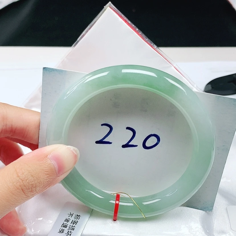 【闪购商品】翡翠手镯未镶嵌57.8圈