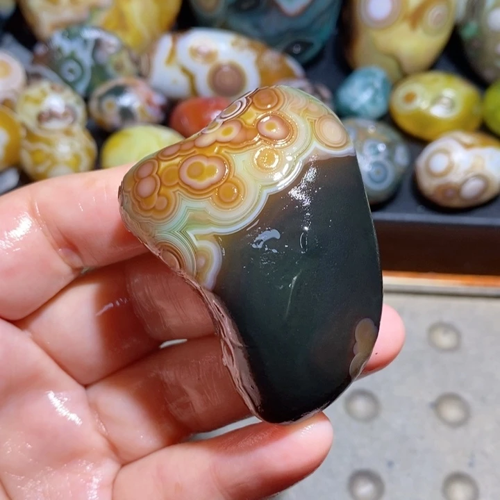 未镶嵌玛瑙/玉髓珠宝半成品3