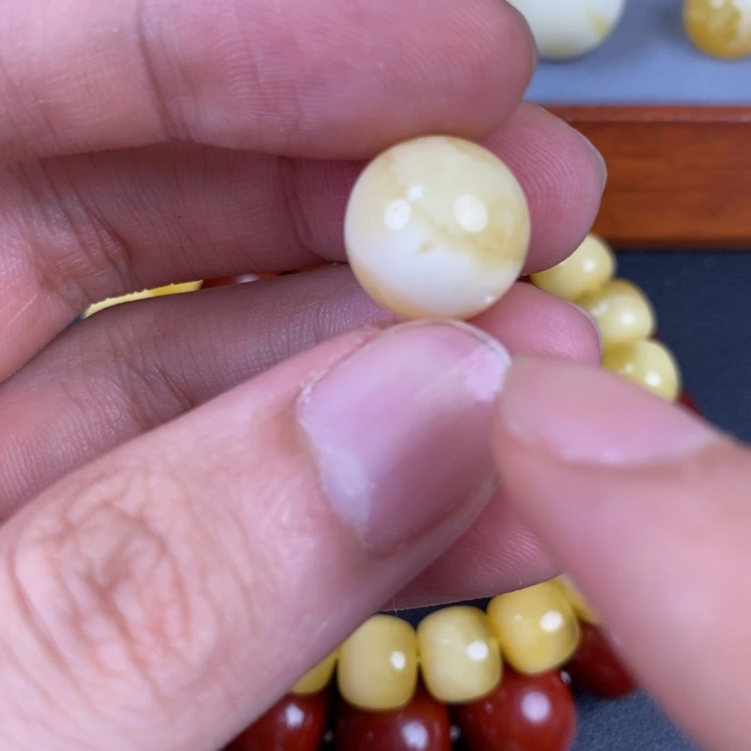 琥珀未镶嵌裸石微瑕67