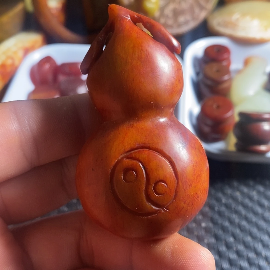 蛇纹石玉合金颈饰