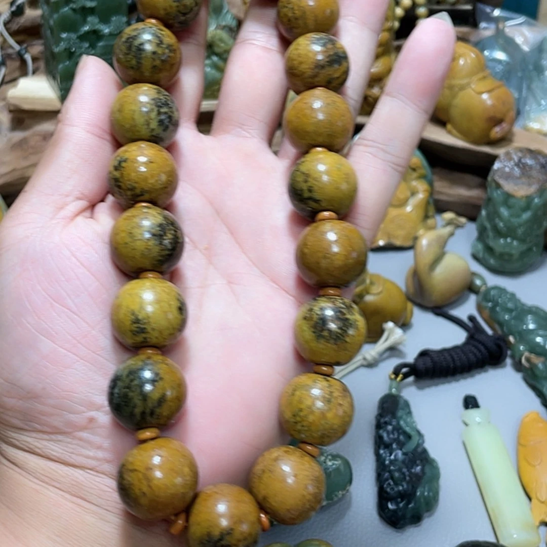 【闪购商品】未镶嵌岫岩河磨玉（透闪石质玉）挂件