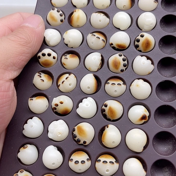 白玉菩提吊坠瑕疵12炭烤猫爪50颗孔道有粉末