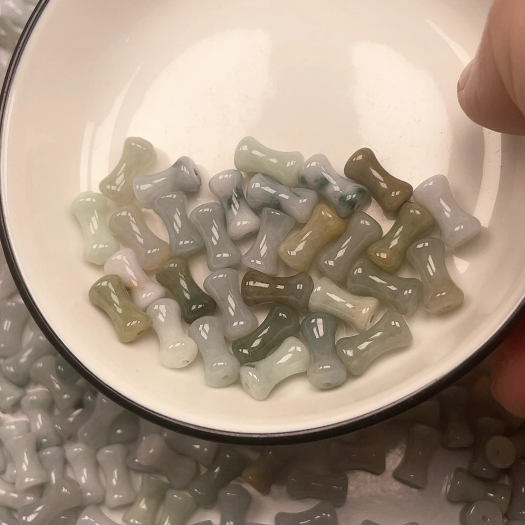 翡翠未镶嵌耳饰5288