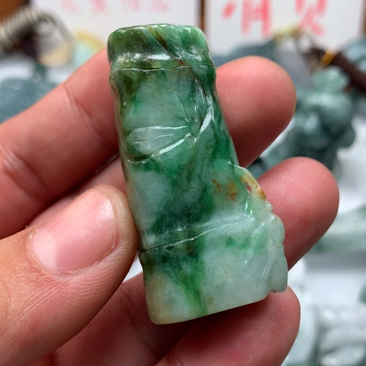 翡翠颈饰未镶嵌保真天然a货翡翠