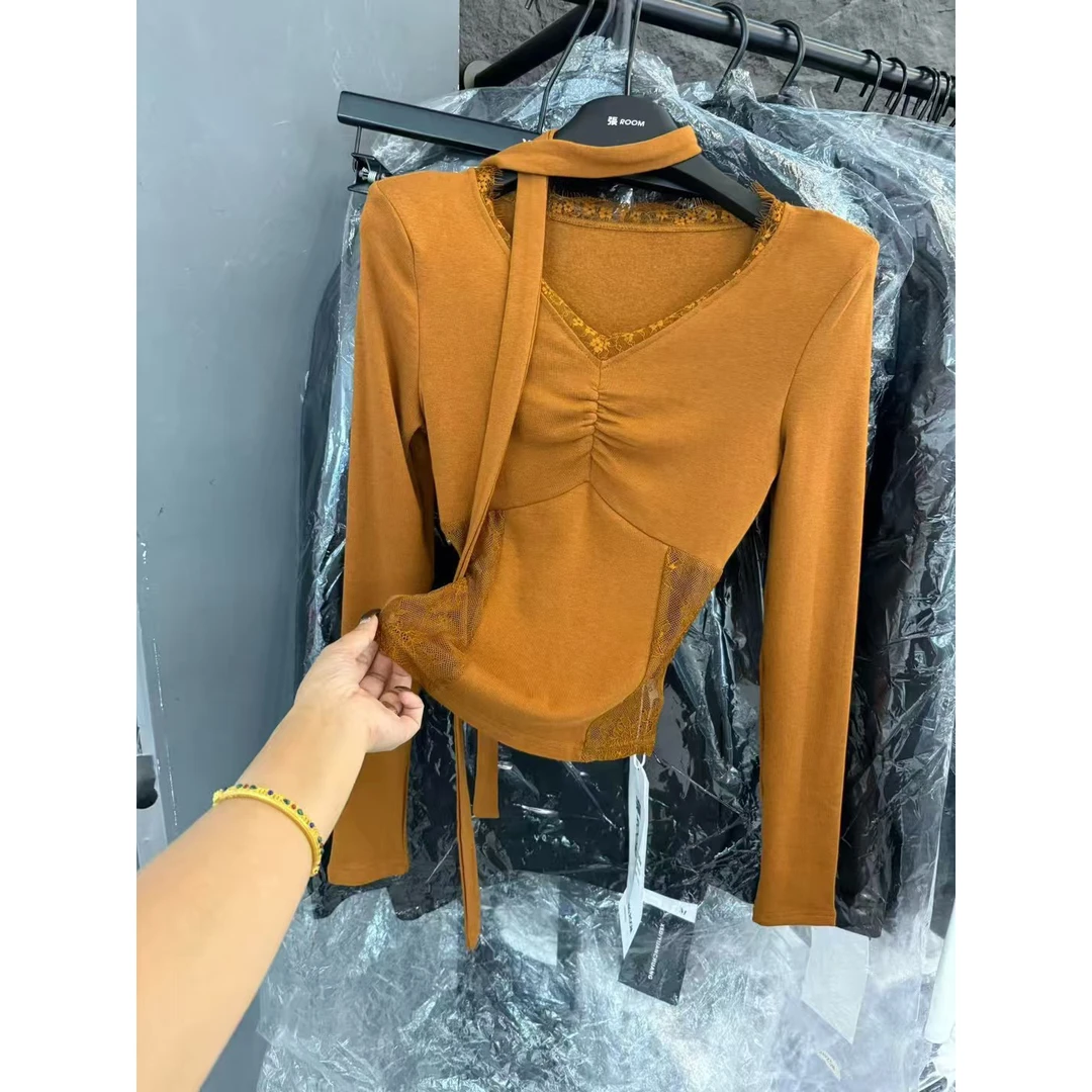 纯欲辣妹磨毛V领拼接蕾丝长袖T恤女2025秋冬新款气质飘带打底衫潮