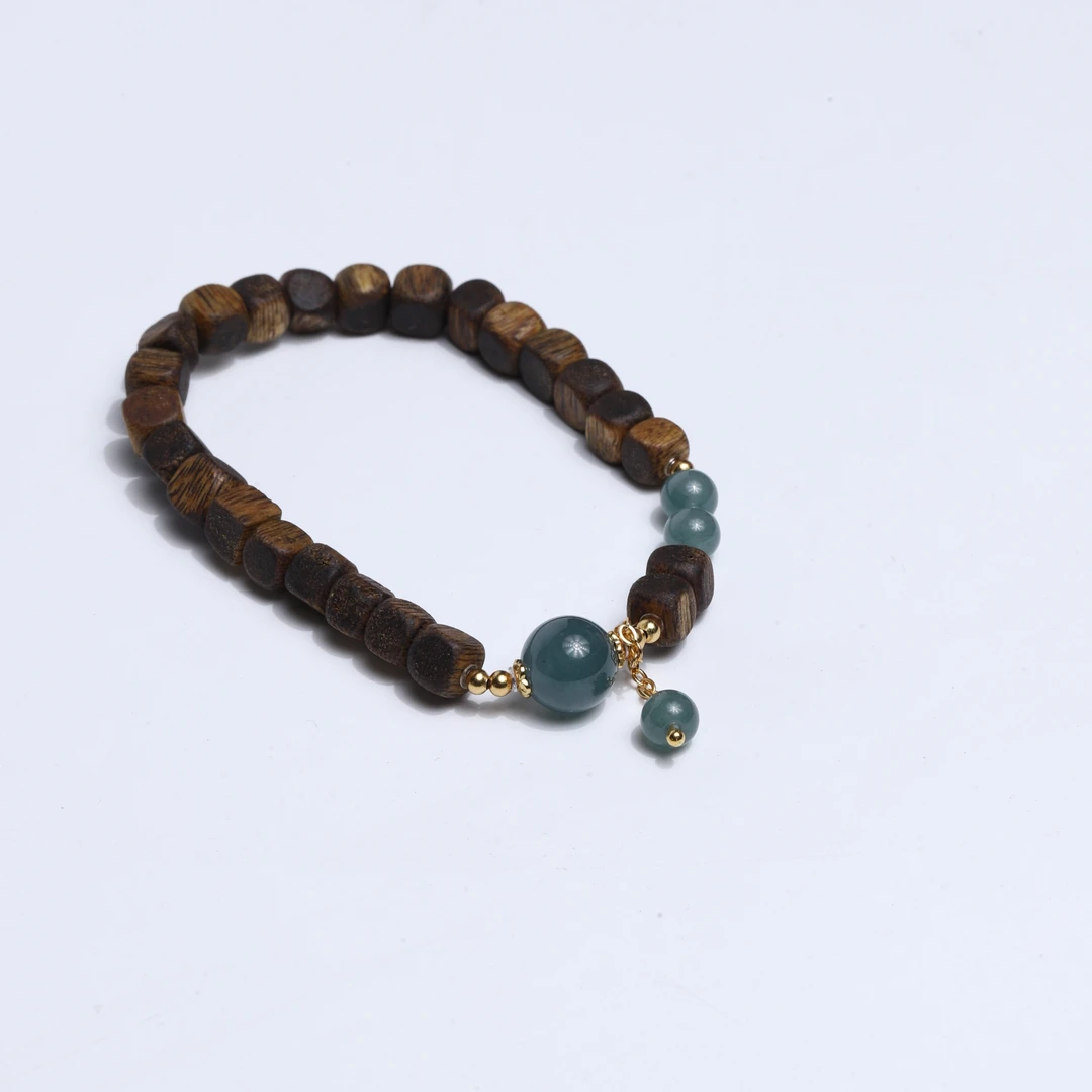 沉香LF-0709-16海南绿棋楠方糖翡翠单珠手串