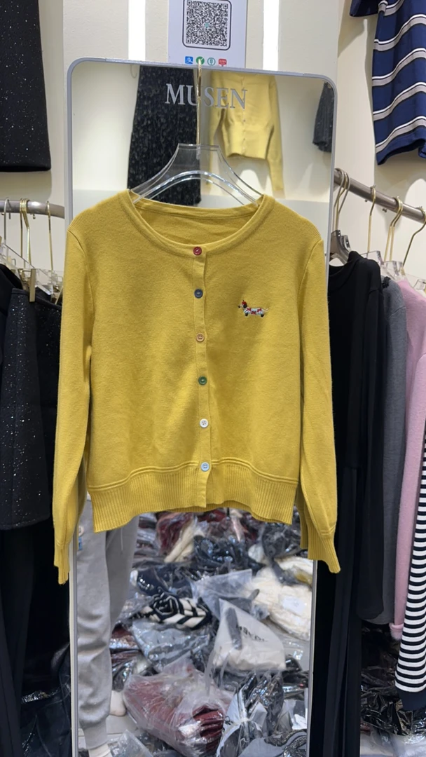 【肉总】糖果纽扣刺绣小狗针织衫