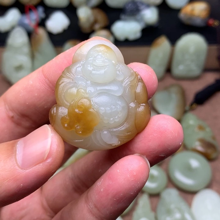 和田玉（糖玉）未镶嵌颈饰