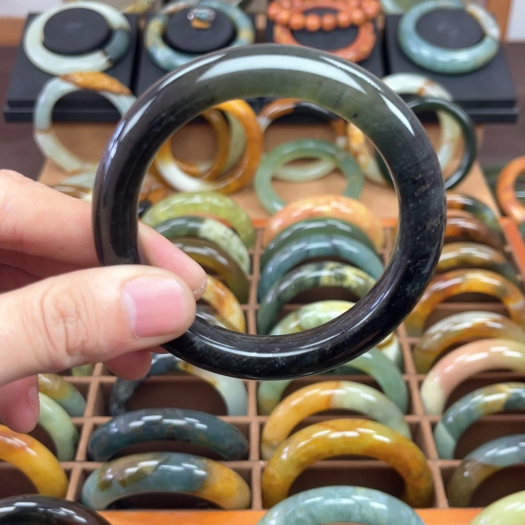 蛇纹石玉手镯未镶嵌叶*