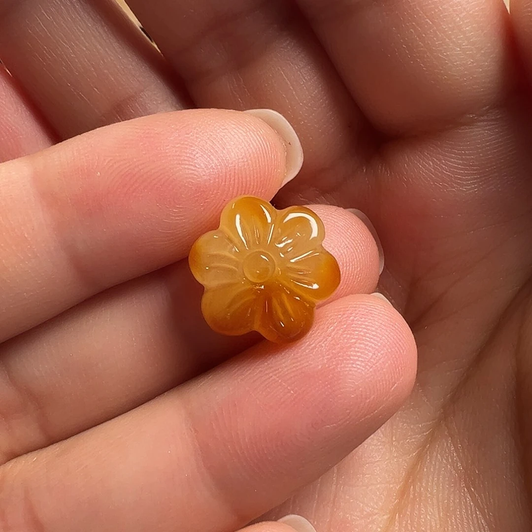 蜜蜡颈饰未镶嵌梅花（打孔不退换）