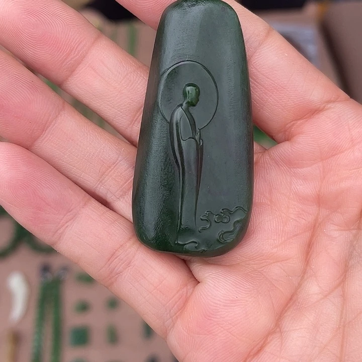 和田玉（糖玉）未镶嵌颈饰