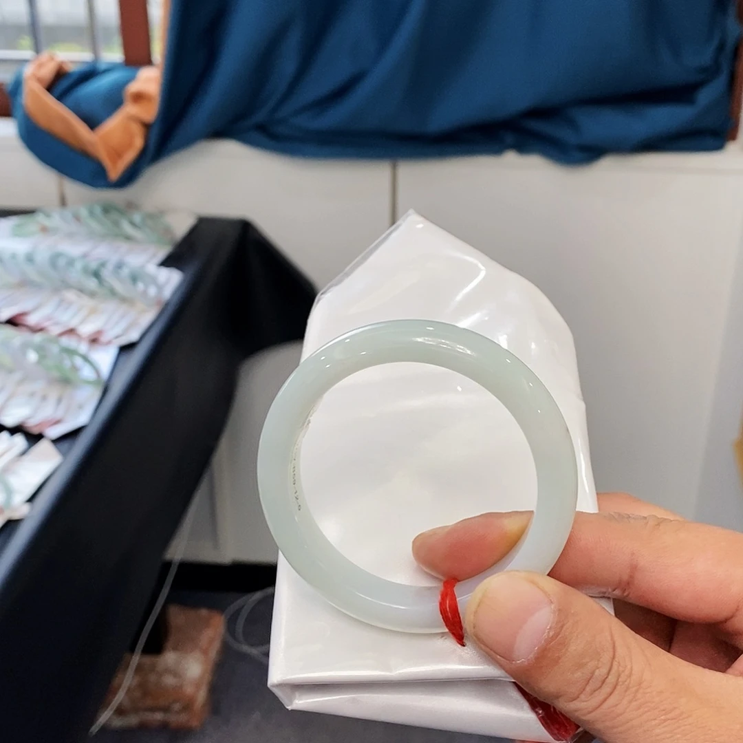 未镶嵌手镯翡翠翡翠