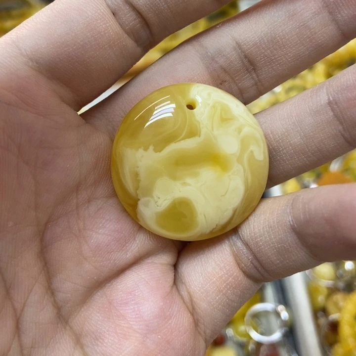 蜜蜡未镶嵌裸石吊坠