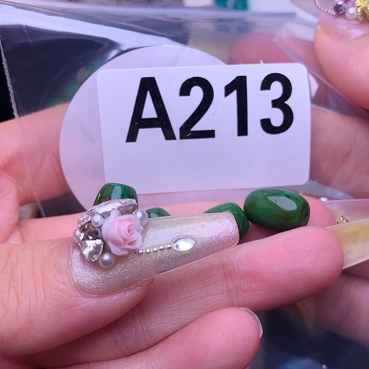 湖北十堰原矿绿小松