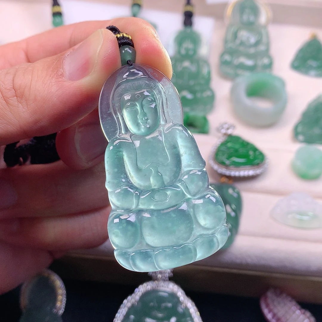 翡翠颈饰未镶嵌翡翠