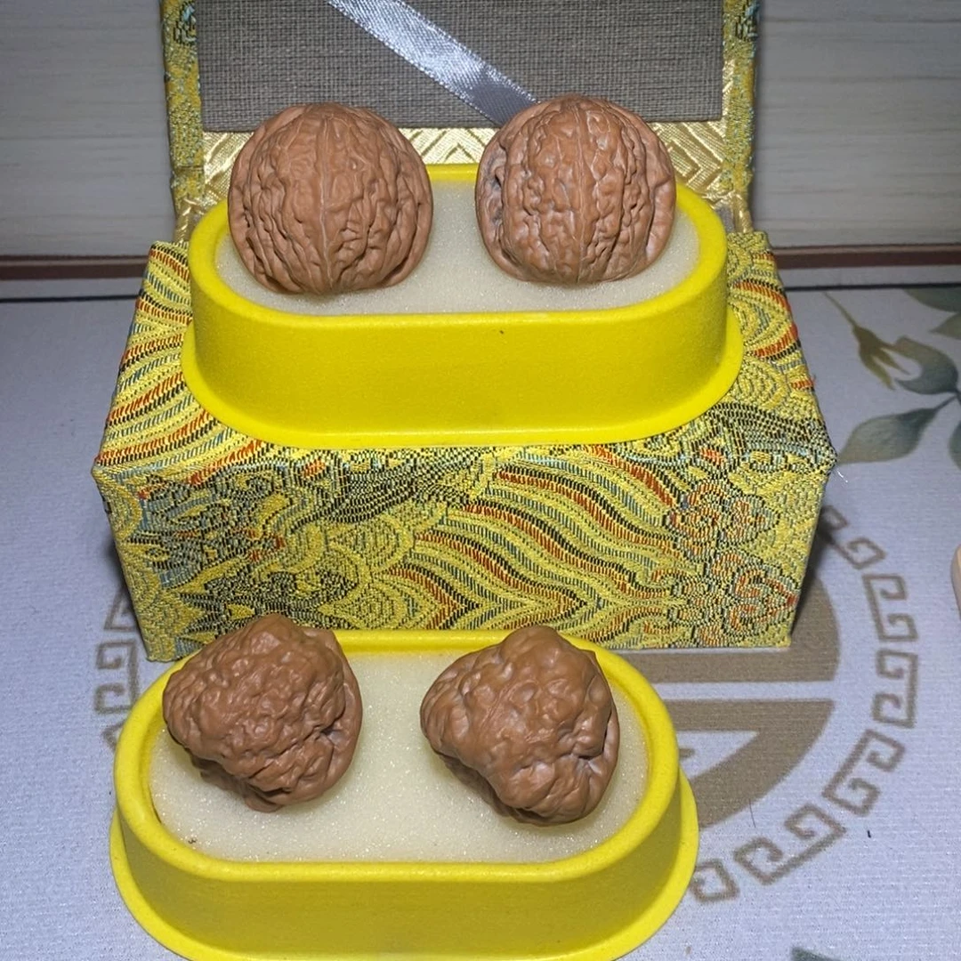 鹦****文玩核桃吊坠文玩核桃鱼子纹