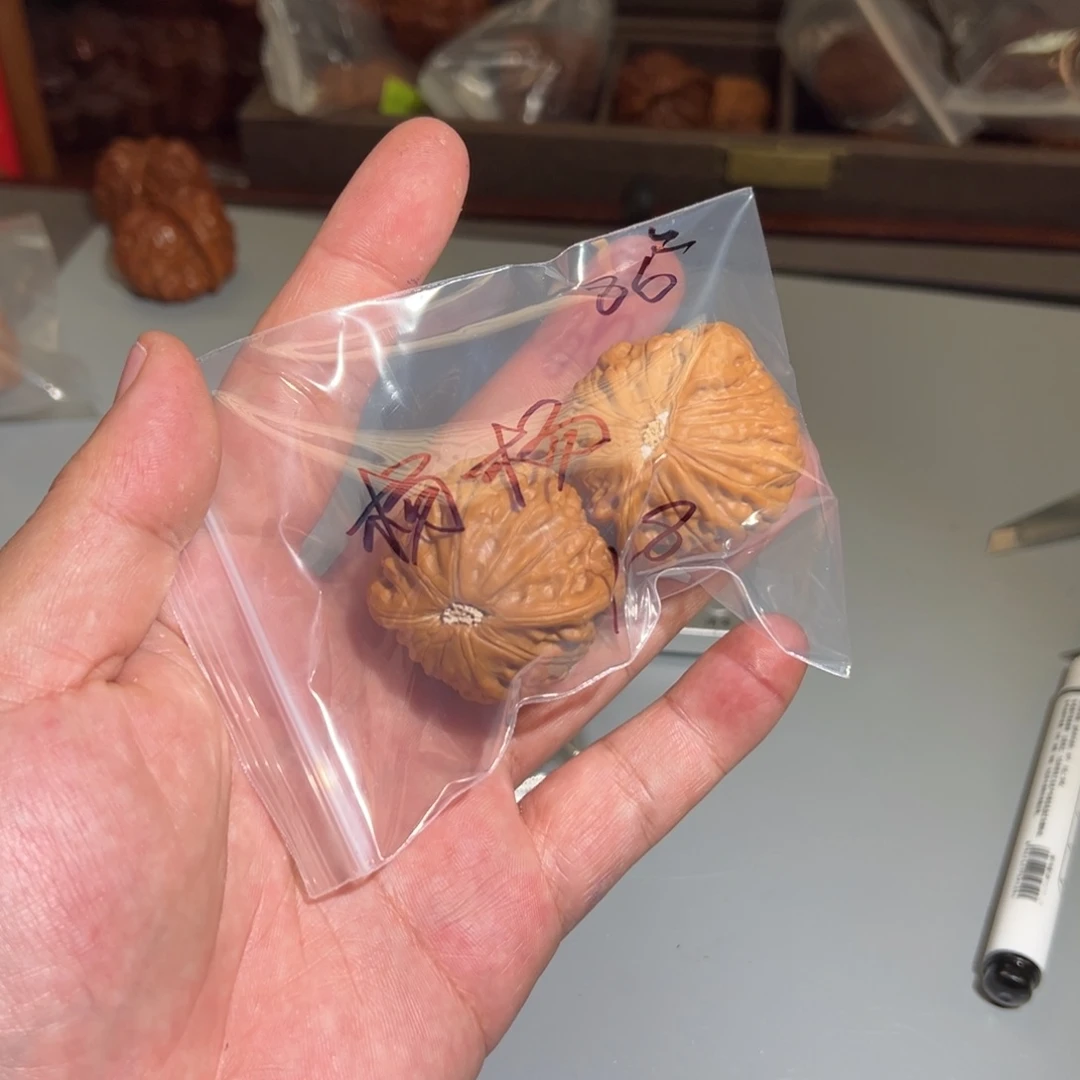 文玩核桃把件?**?铁锤