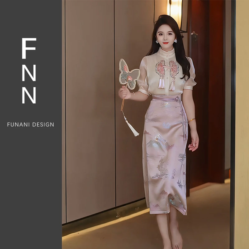 芙娜妮新中式轻奢女装气质重工刺绣小众设计高级感半裙F2411045B