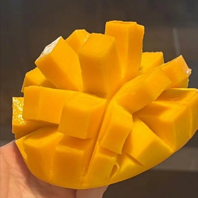 海南正宗小台芒一箱（1.5千克-2千克），京津冀次日达