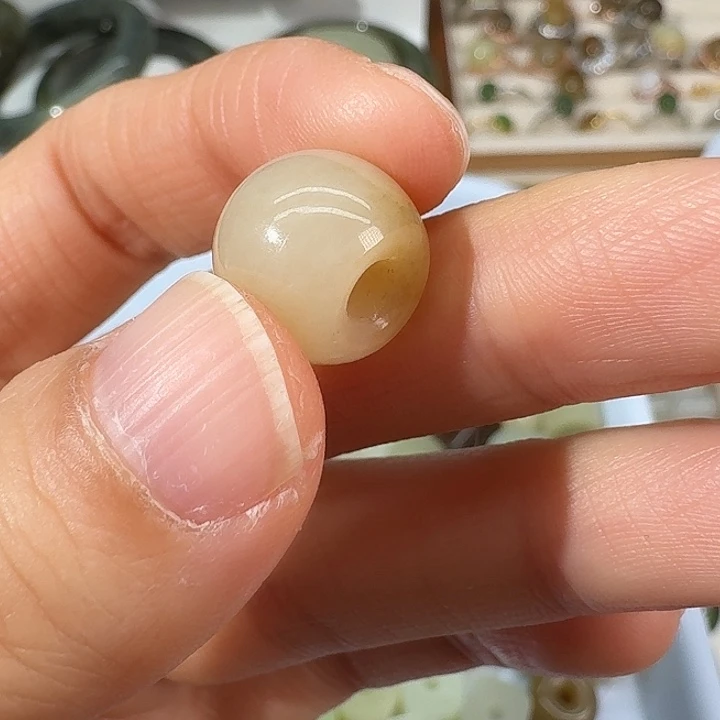 和田玉（糖玉）未镶嵌颈饰72