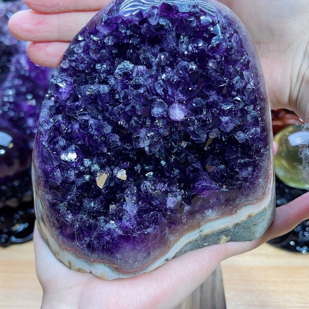 紫晶未镶嵌大型摆件（非配饰）