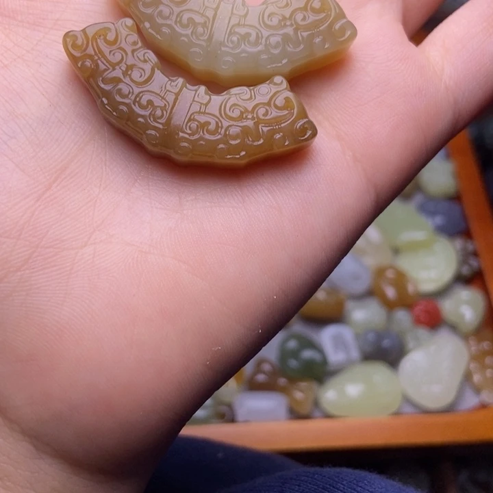 小***窝颈饰未镶嵌和田玉