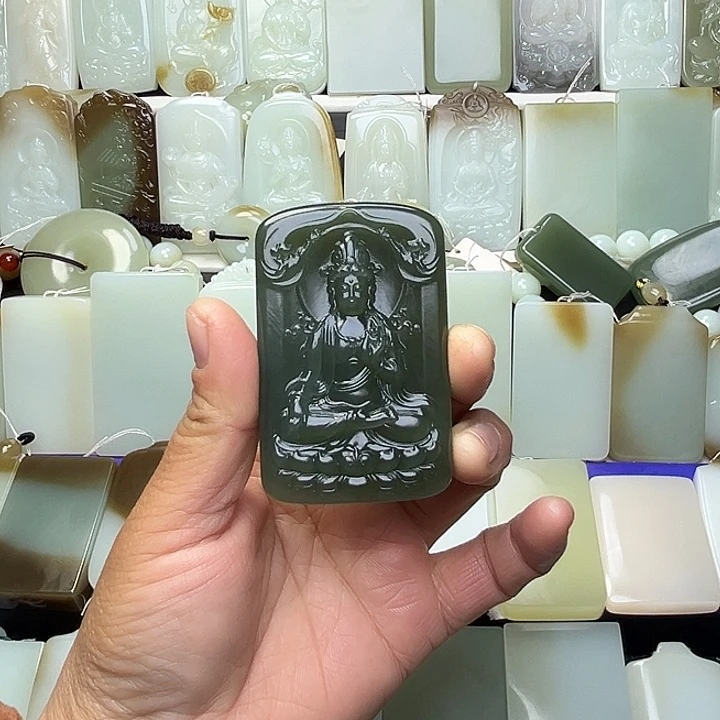 颈饰未镶嵌和田玉