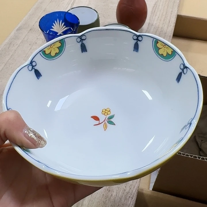 瓷片梅*划去了一个小的小的小的小滴