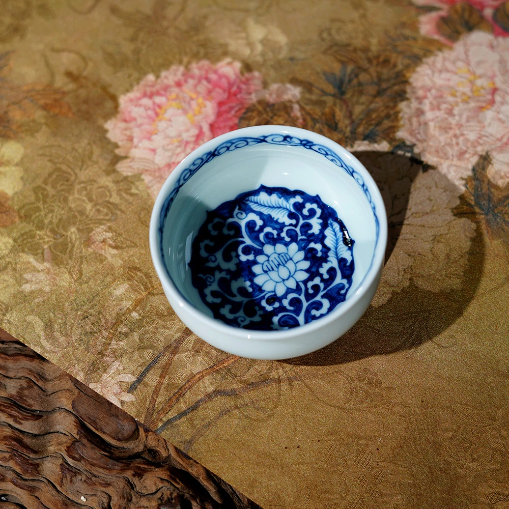 景德镇纯手工手绘青花仿元花卉矮炉式杯-60毫升