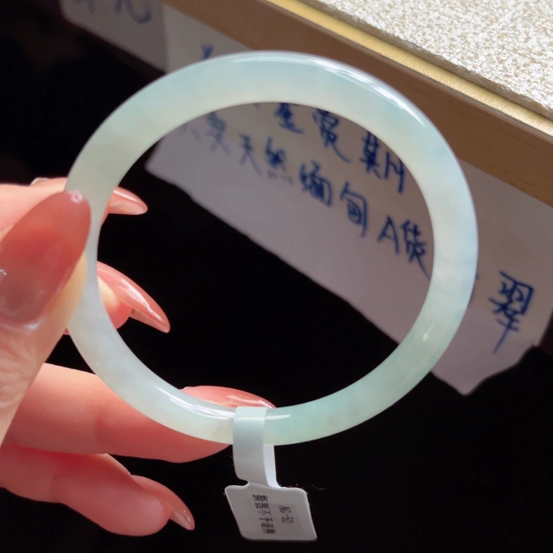 翡翠未镶嵌手镯手镯