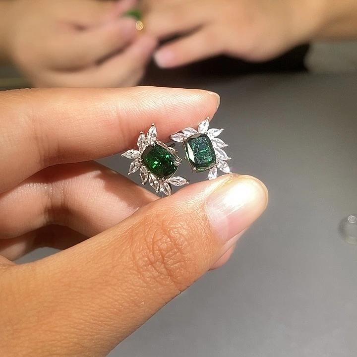 纯铜石英石绿耳坠