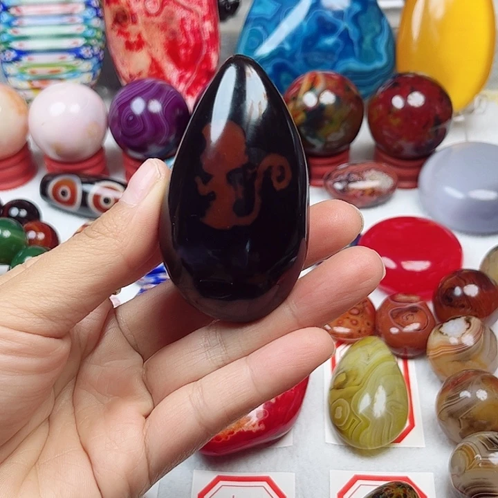 玛瑙/玉髓未镶嵌珠宝奇石