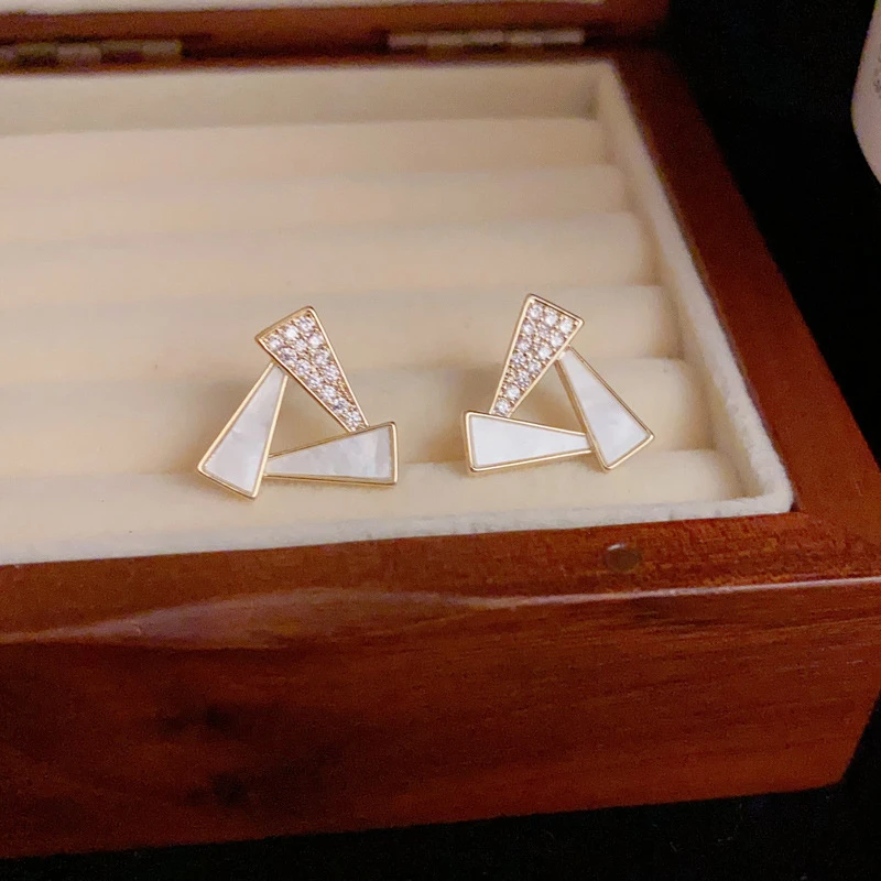 铜合金锆石耳饰 【HD】气质简约独特小众时尚设计感锆石三角形耳钉