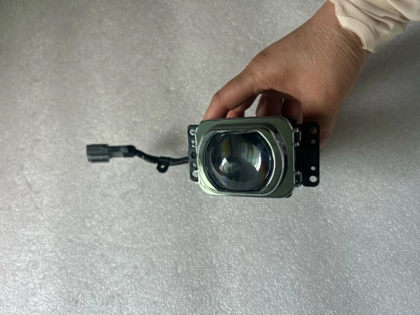 适配东风天龙旗舰国六高亮度LED雾灯灯珠零配件