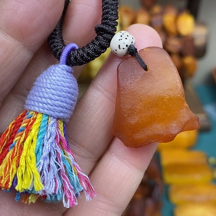 琥珀未镶嵌颈饰钥匙扣