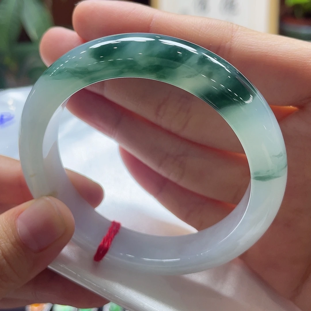 翡翠未镶嵌手镯10 号