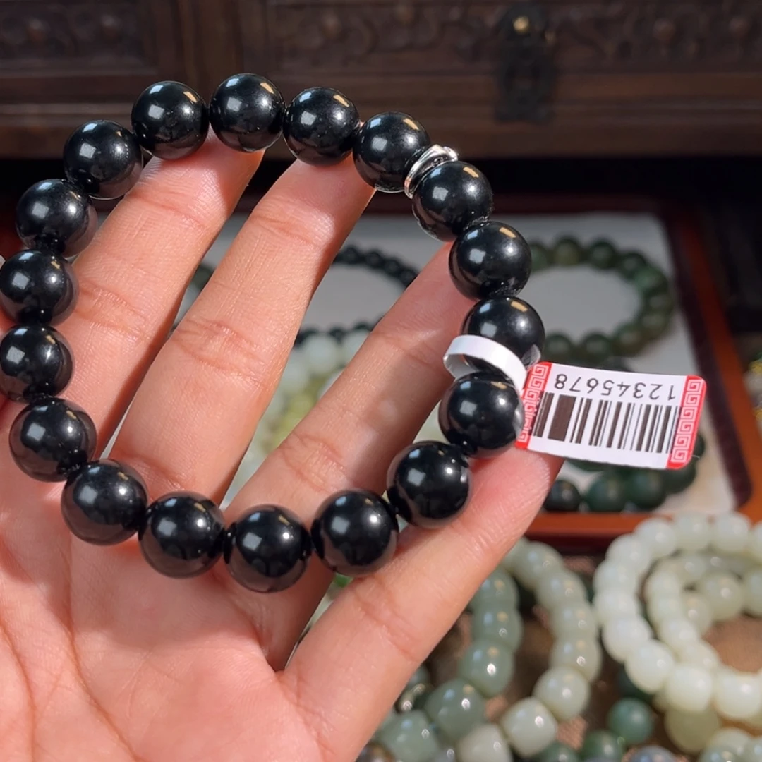 哪***吒和田玉未镶嵌手链