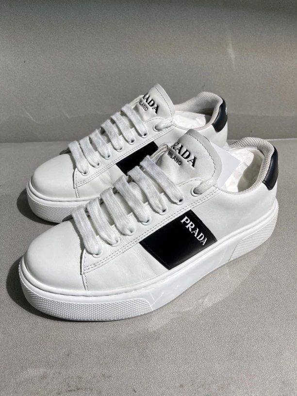 95新 Prada/普拉达 39.5码 板鞋休闲鞋男鞋