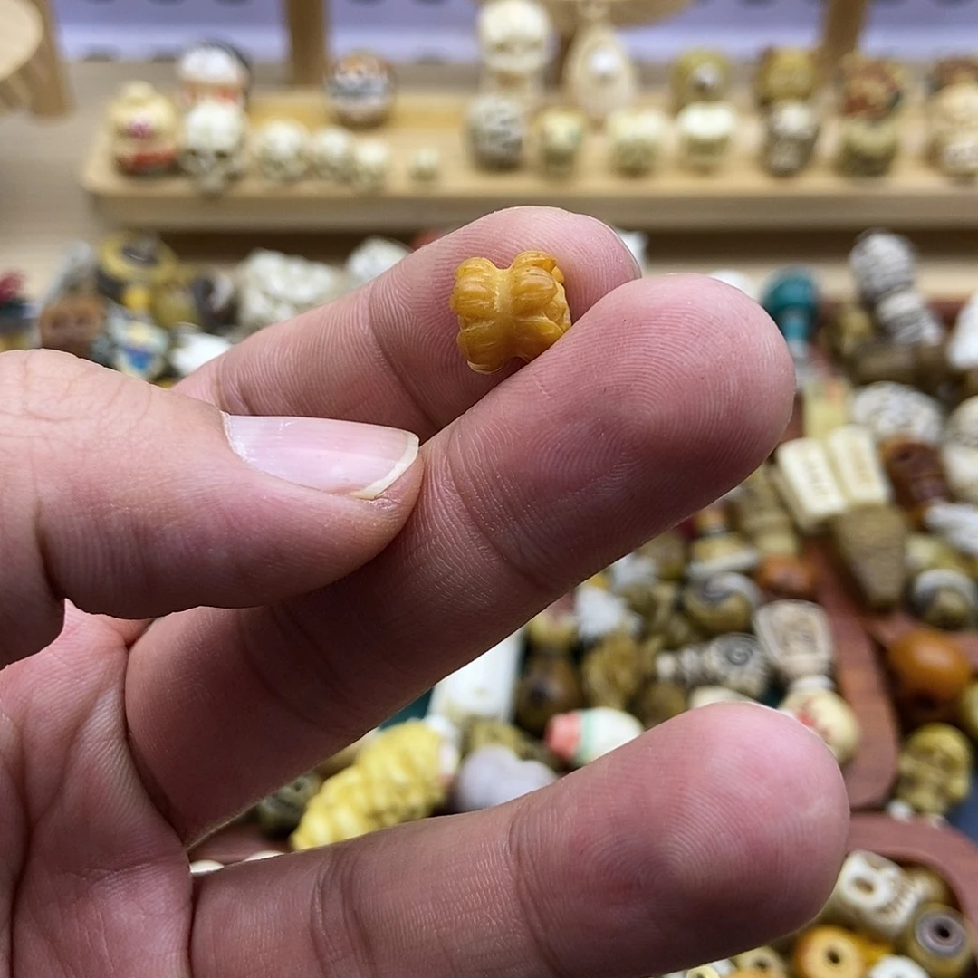 驼骨其他双莲台配饰