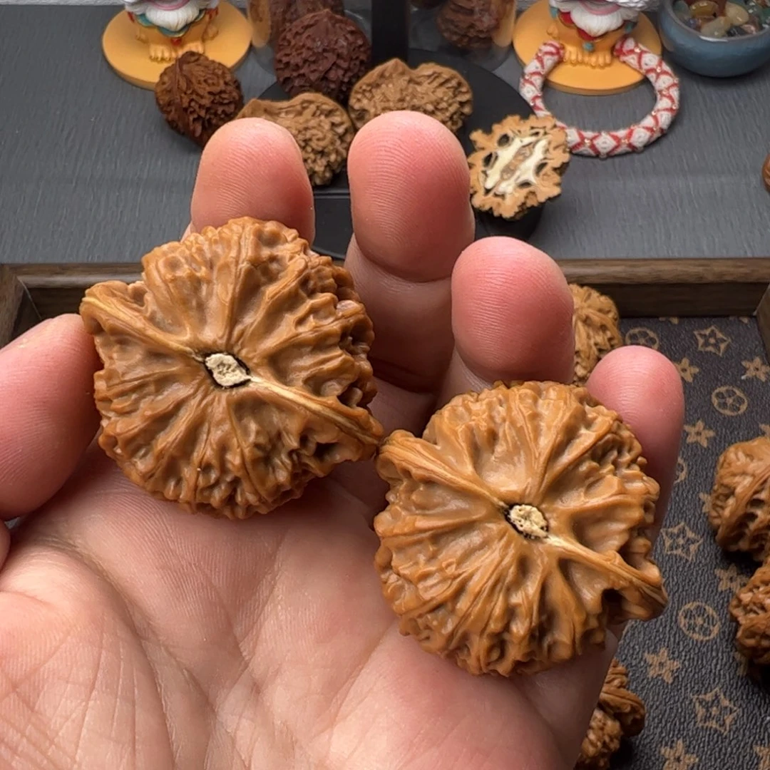 核桃摆件不***明44桃心宫灯