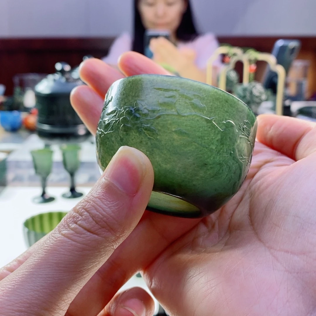 未镶嵌和田玉（青玉）摆件
